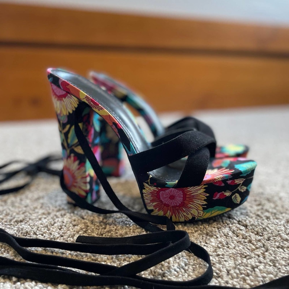 She&in heels